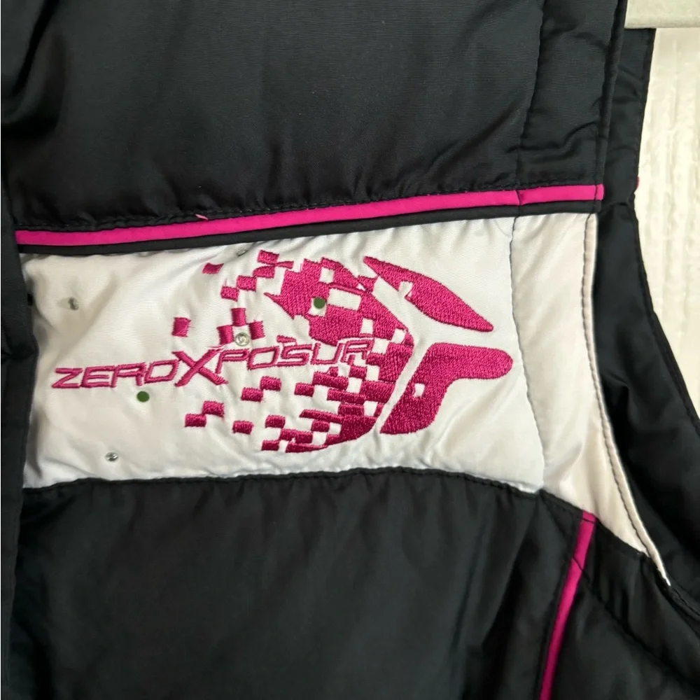 ZEROXPOSUR. Super cute girls puffer vest with a‎ little bling.
